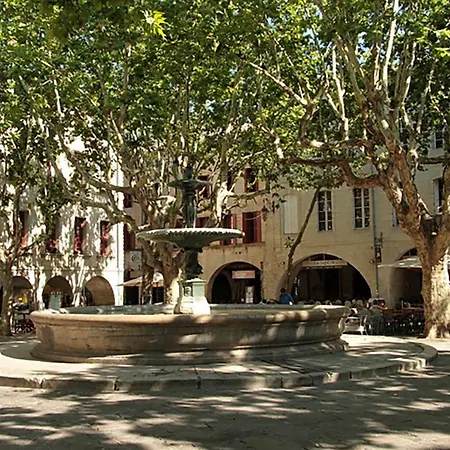 Le Sabotier شقة Uzès