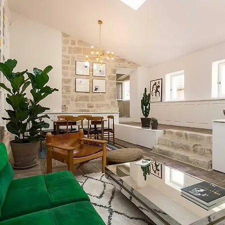 Le Sabotier Apartment *